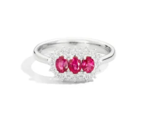 Sale Anello Trilogy con Rubini in oro bianco 18 Kt e contorno di diamanti | R77TC001/RB-14 Donna Gioielli Donna